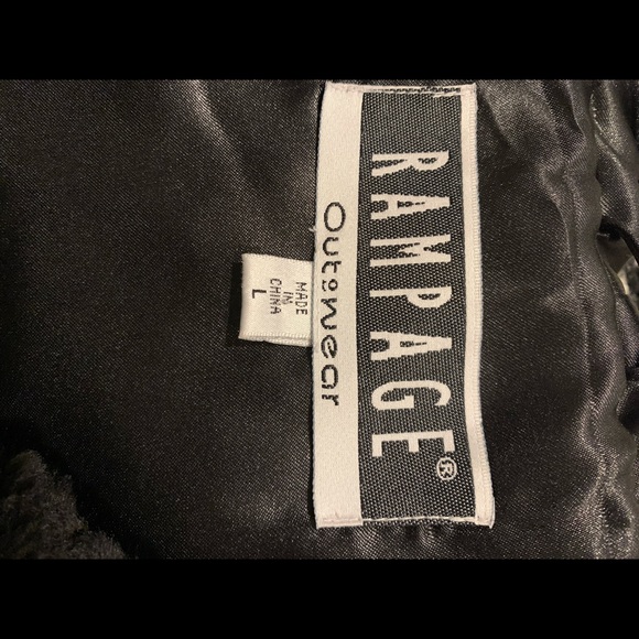 Black Faux Fur Cropped Jacket - Picture 5 of 5